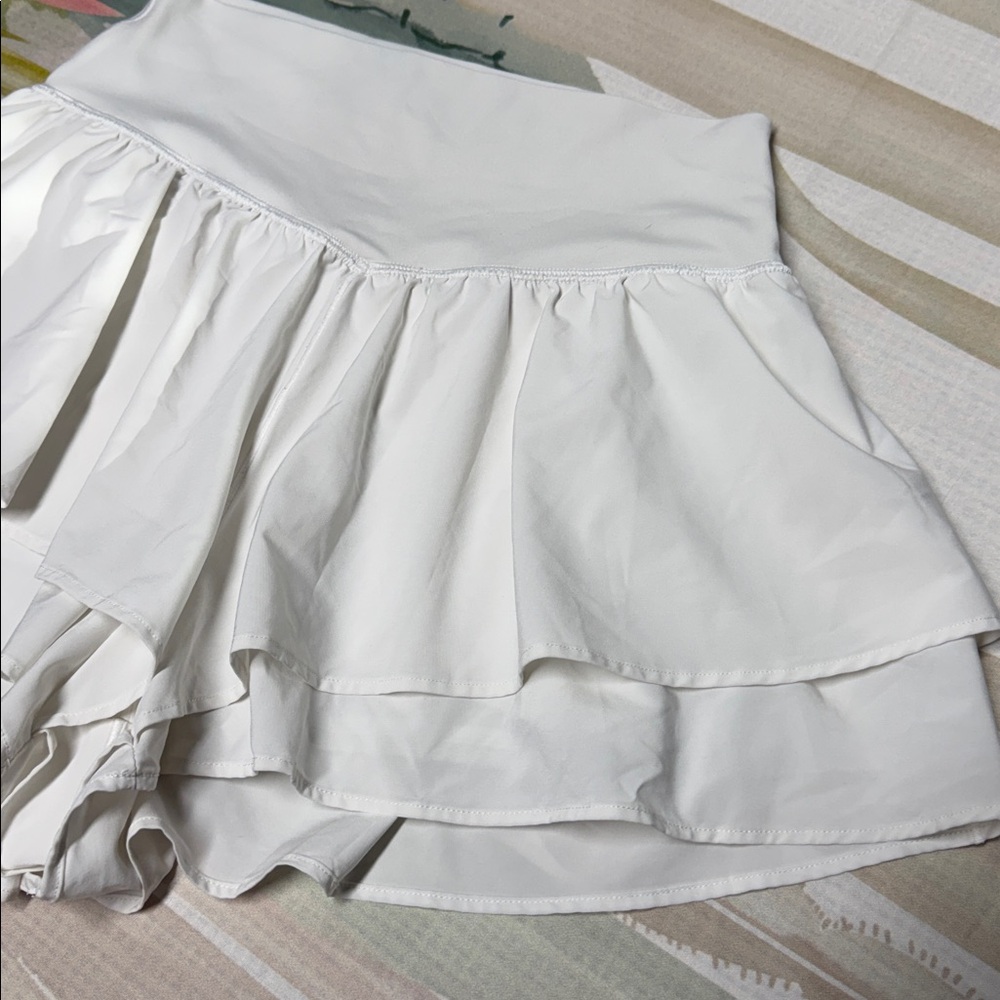 Offline by aerie real me flirty short White Ruffled Skort size medium - Picture 2 of 5